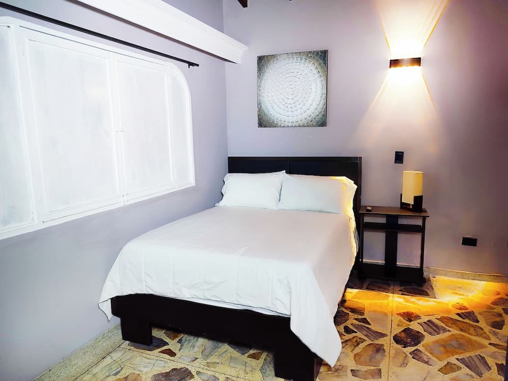 $ PROMO $ 3 Bedrooms with Bathrooms apartment & Jacuzzi in Lleras park @Poblado