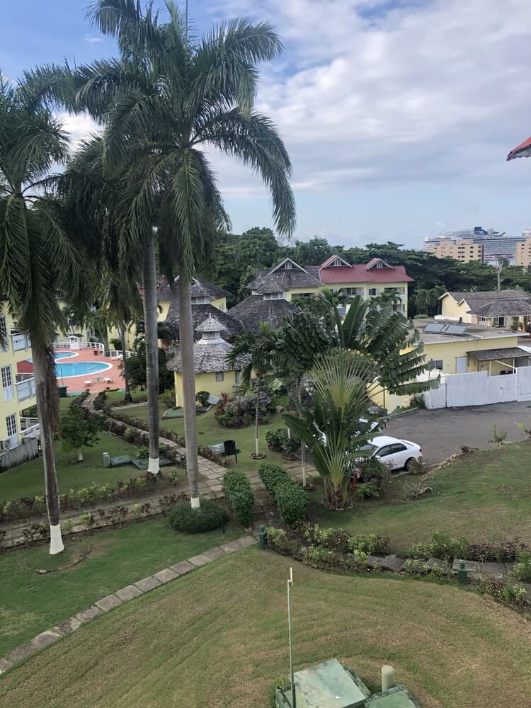 Majestic Supreme Ridge Cott