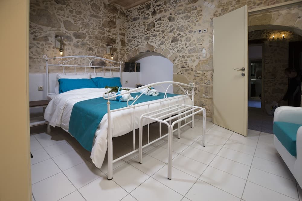 Trigono Holiday House