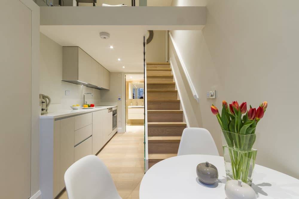 7 41 Luxurious 1 Bed Apt in Notting Hill