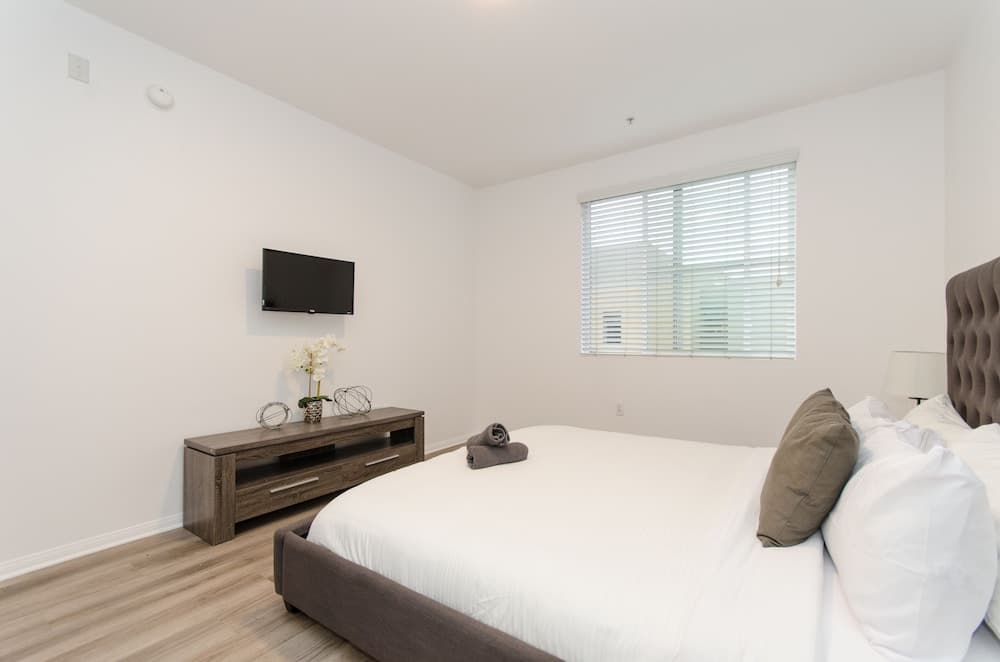 VIP Hollywood LA 5BD Pool Walk of Fame