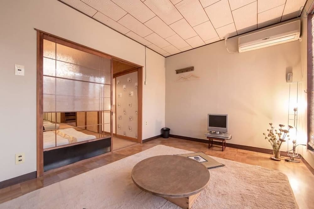 Cozy Old House Seika