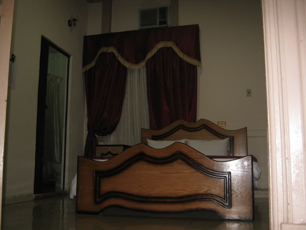 Great Alexander Hostel