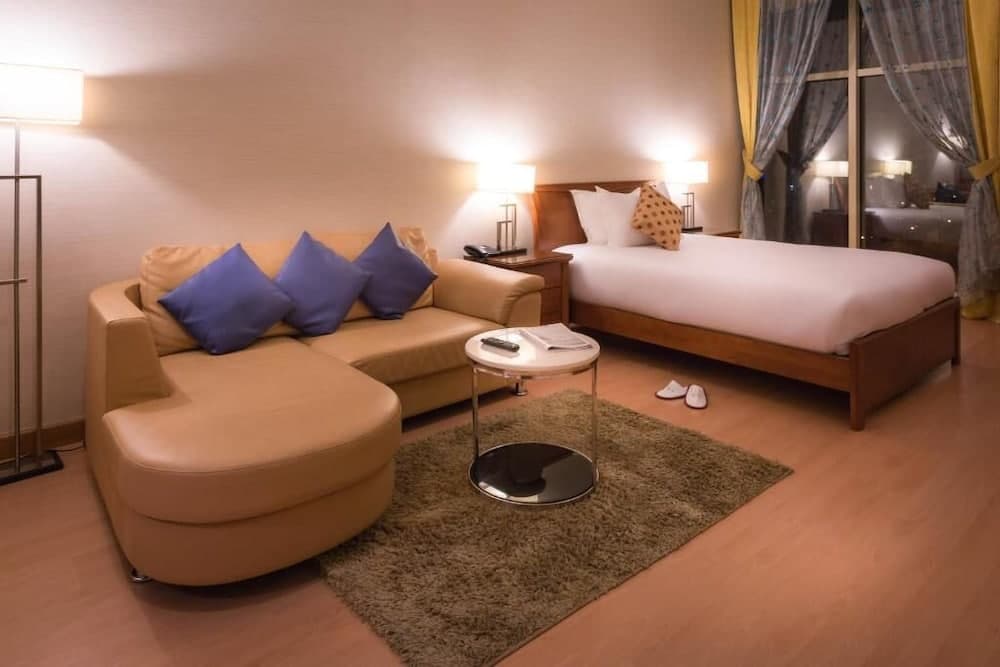 Al Safir Tower & Residence