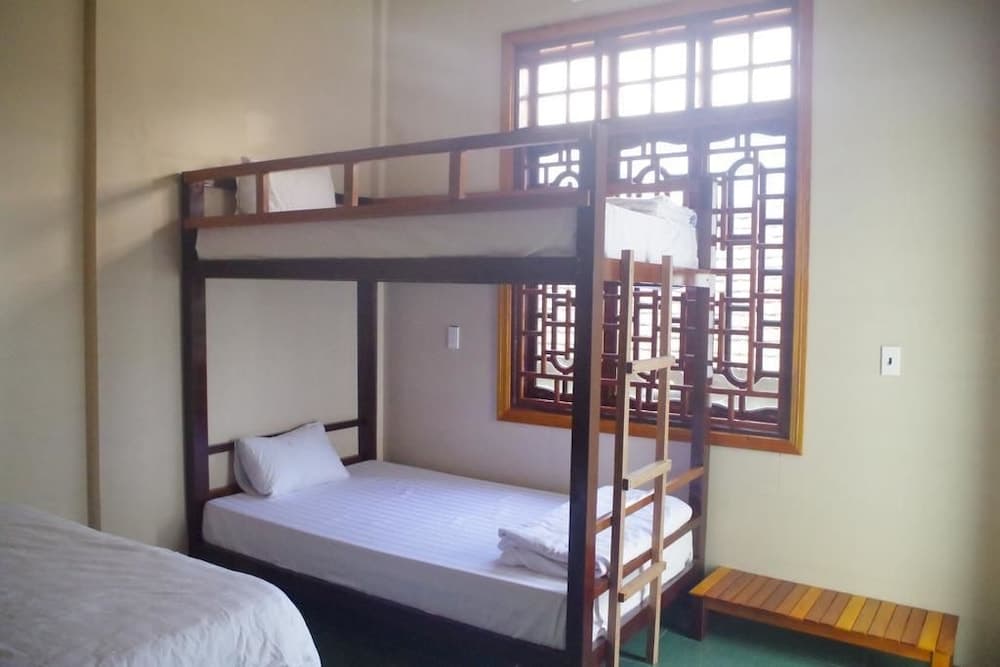 Village House - Hostel