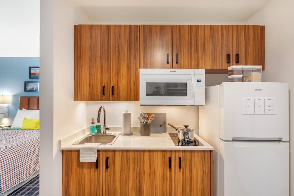Uptown Suites Extended Stay Denver CO – Westminster