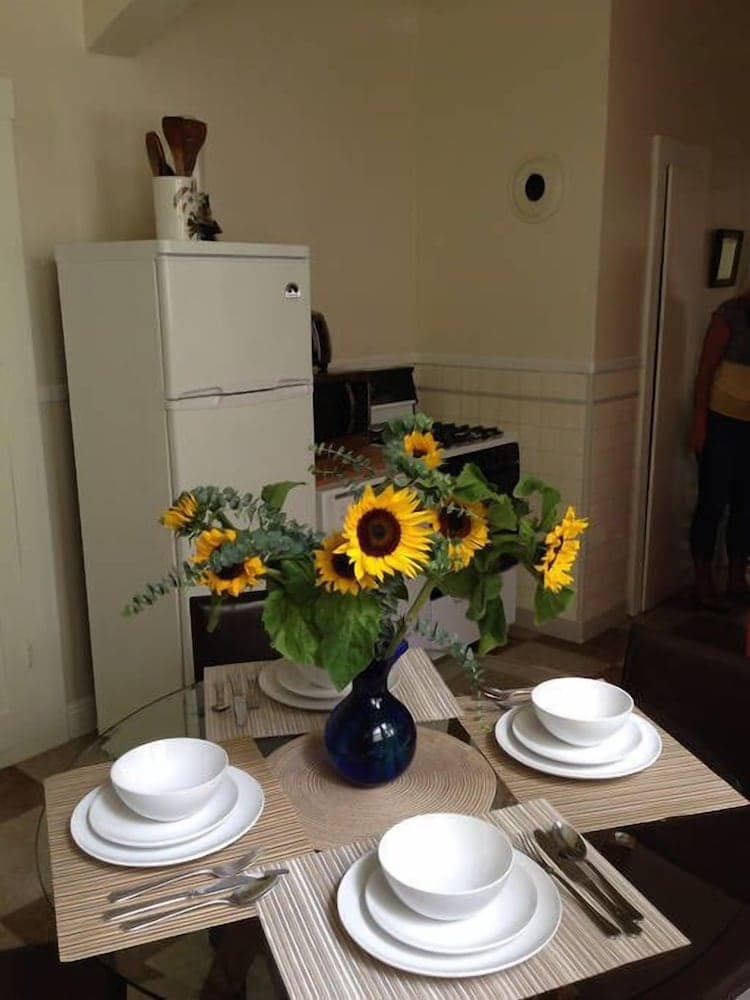 Charming 2 bdrm Dolores Heights Apt