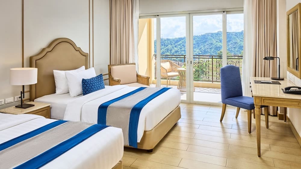 Twin Lakes Hotel - near Tagaytay