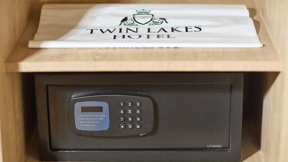 Twin Lakes Hotel - near Tagaytay