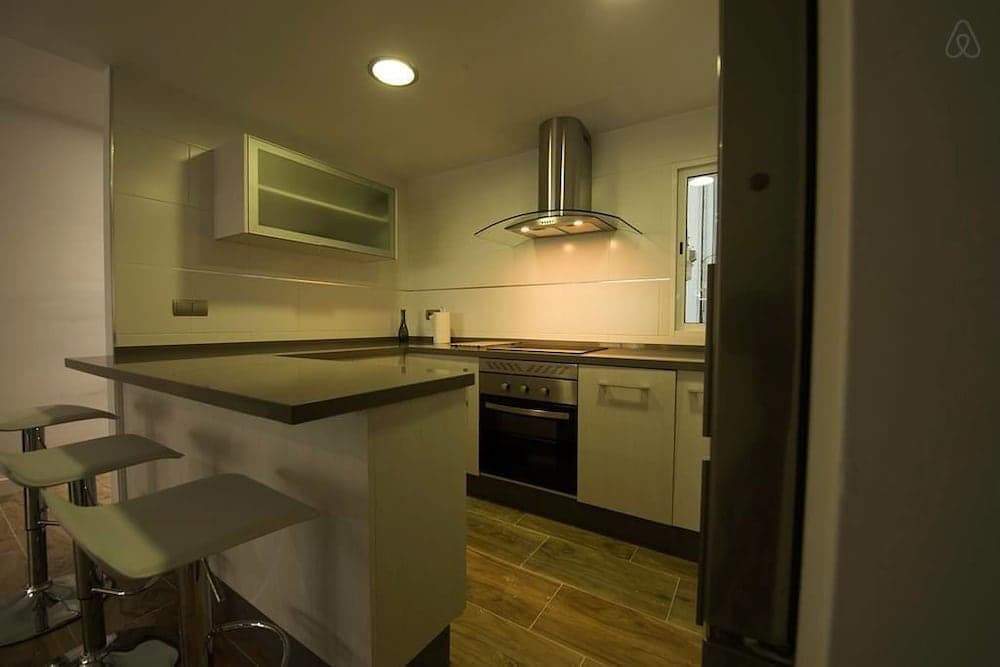 Avenida entre Estadio y Victoria