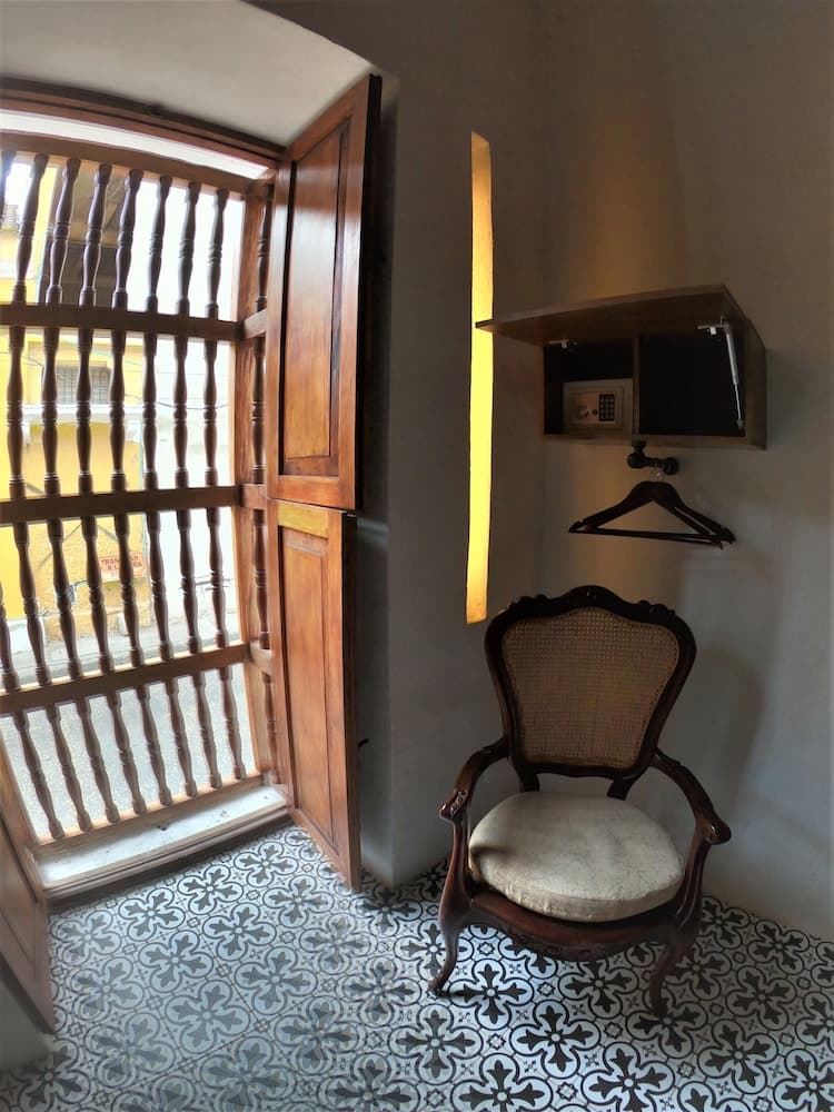 Columbus House Hotel