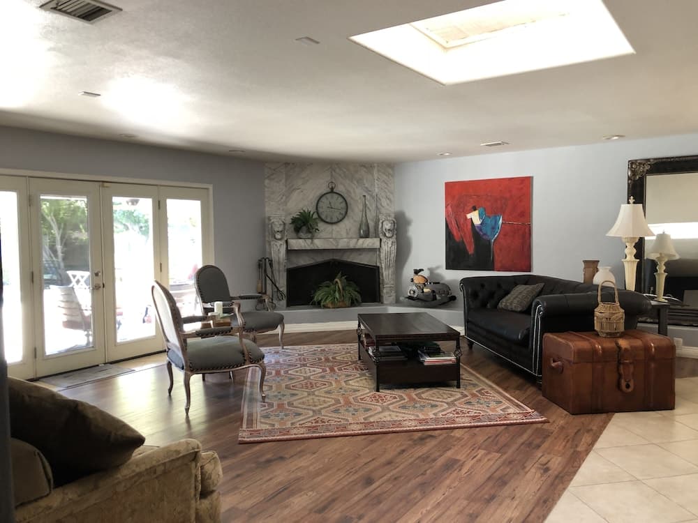 Huge Home with Private Park-Like grounds