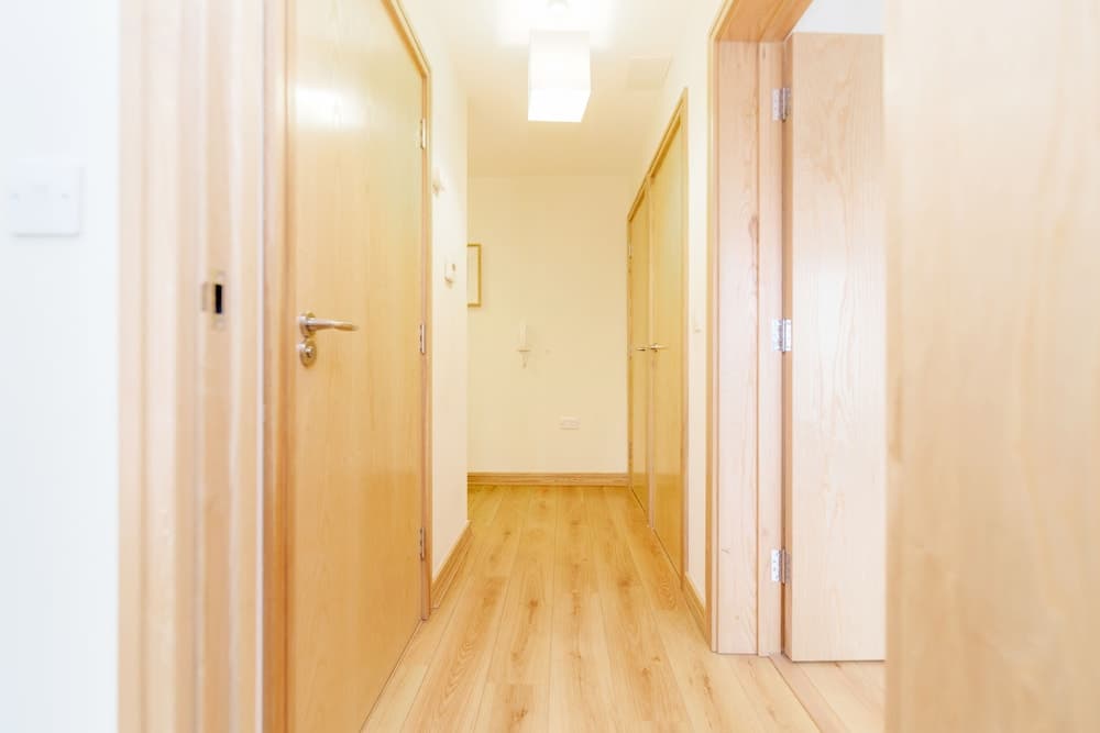 Roomspace Apartments -Westnye House