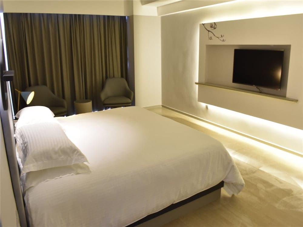 Lhasa Railway Station Magnolia Hotel