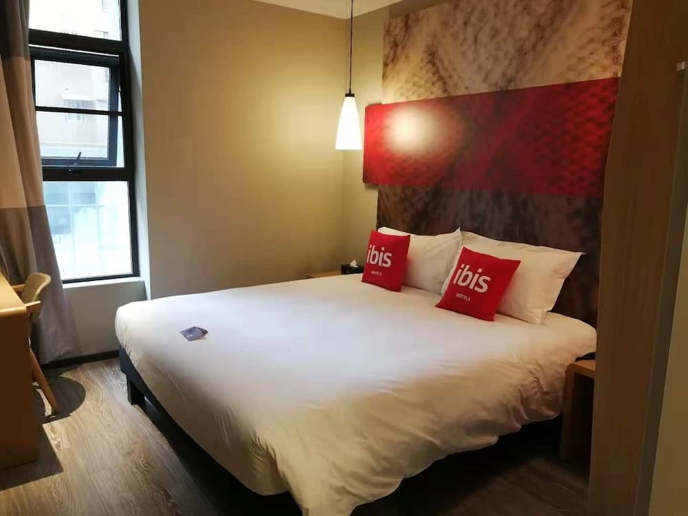 Ibis Guangyuan City Square Hotel