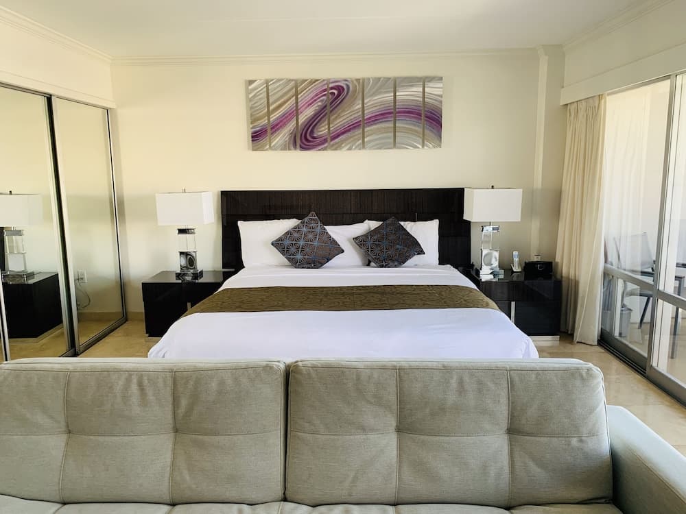 Ilikai Hotel Condo Vacations