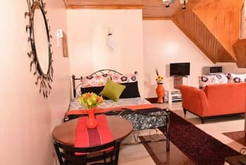 Sherry Homes Zuri Studio