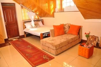 Sherry Homes Tulia Studios