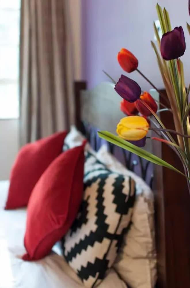 Sherry Homes Jahazi Loft