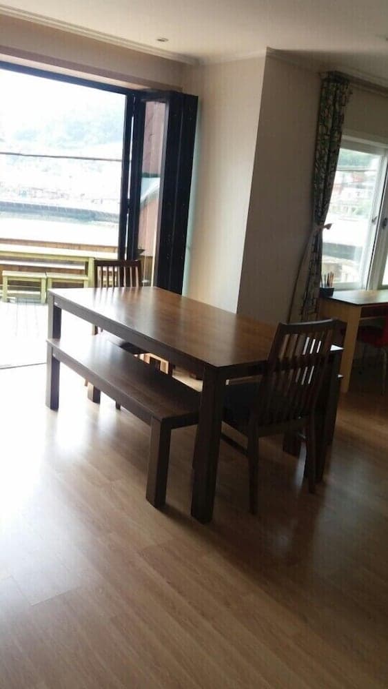 Tongyeong Camellia House