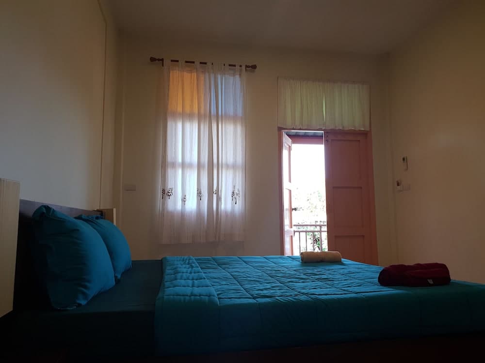 Benjapirom Private House