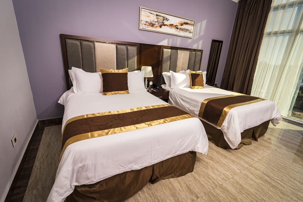 Hotel City Plaza & Suites