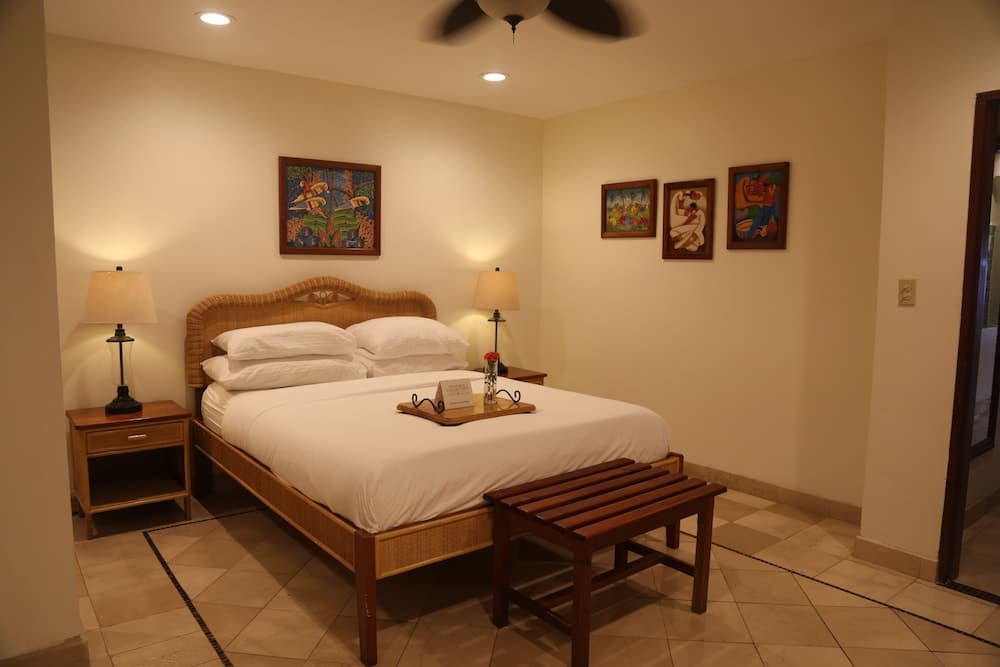 The Colonial at Jaguar Reef