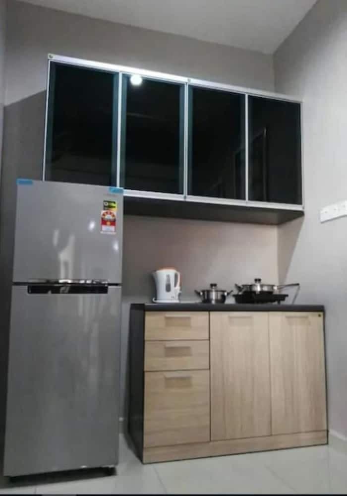 Indah Villa SL1-07 by SYNC