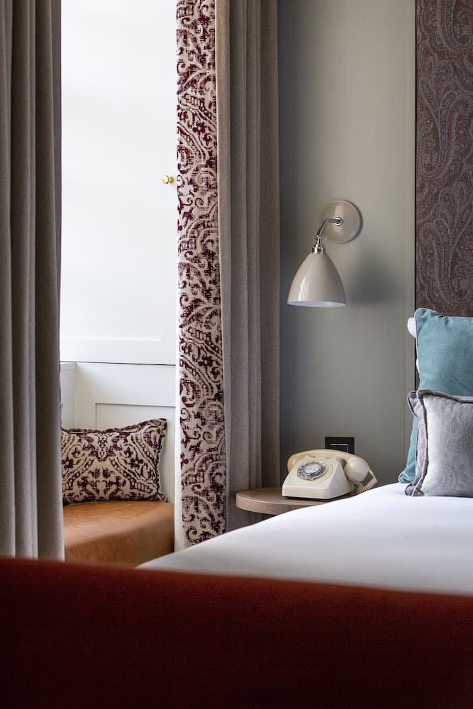 Abbey Strand Apartments, at Holyrood