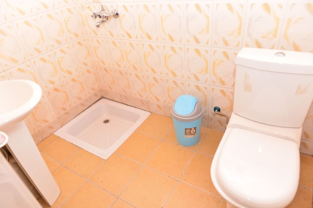 B.Maurice Guest House