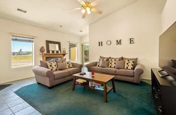 Cheery Canyon Cottage