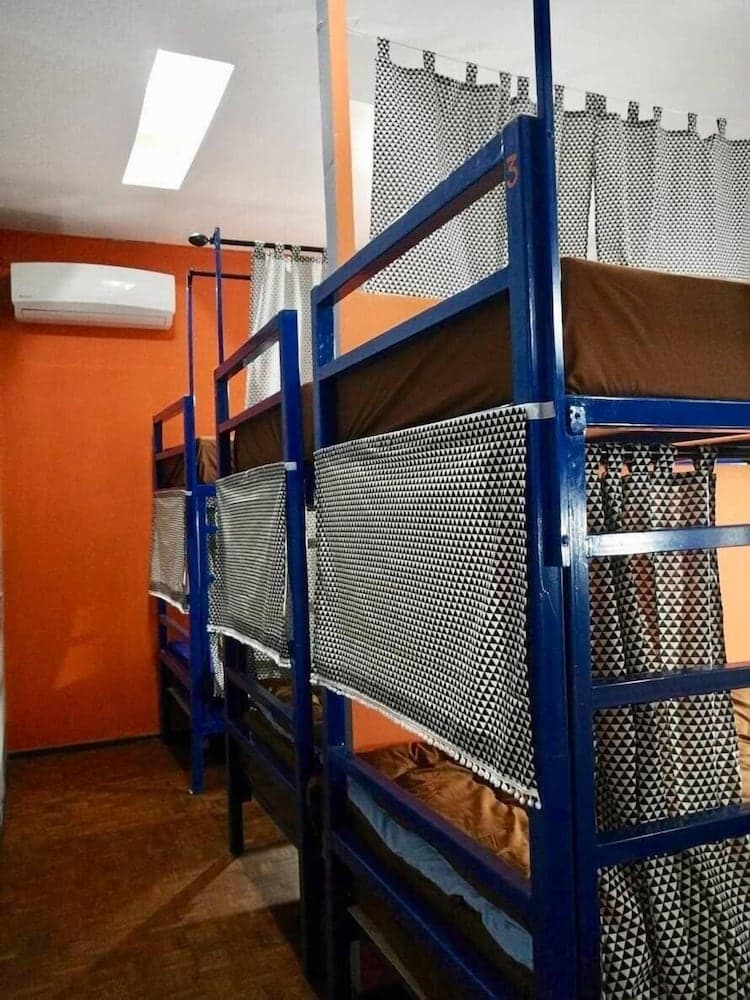 Lao Huk Bed and Cafe - Hostel