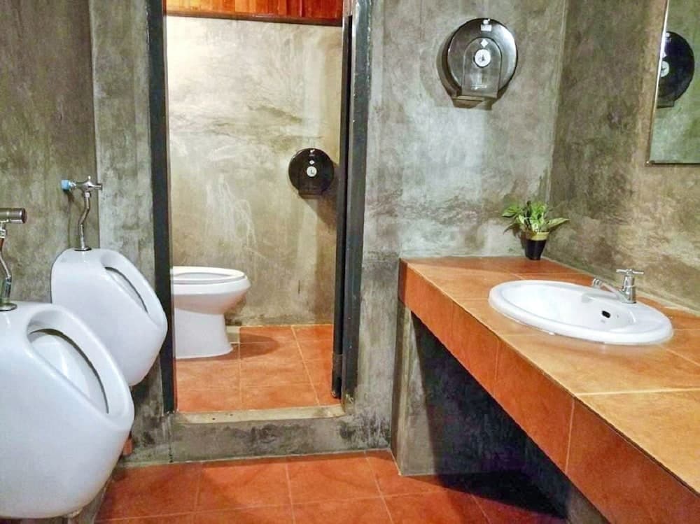 Lao Huk Bed and Cafe - Hostel