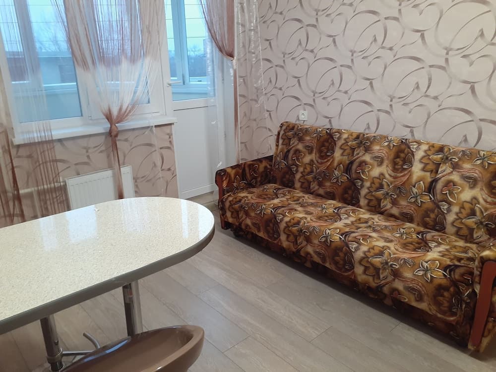 Apartment on Pervomayskiy Prospekt 76-3