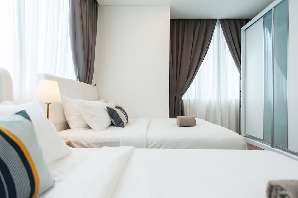 S3 Beautiful 2 Beds Suite - KLCC - KL Tower - WIFI