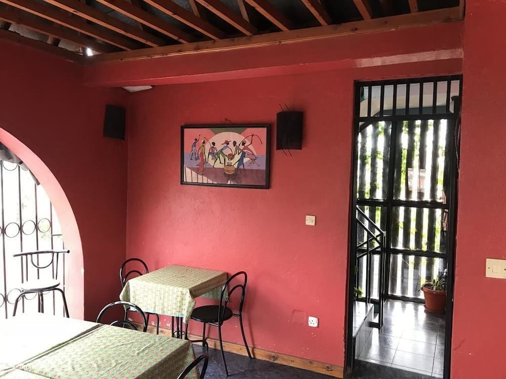 White Castle Hotel Kampala