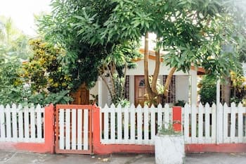 Scraper's Guest House