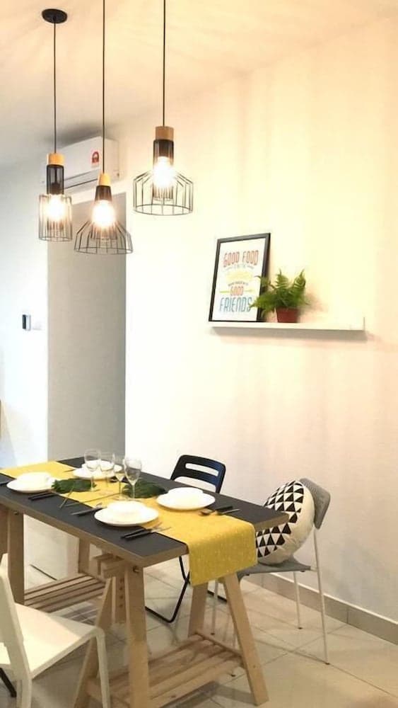 The Raffles Suites by Stayshare Homes