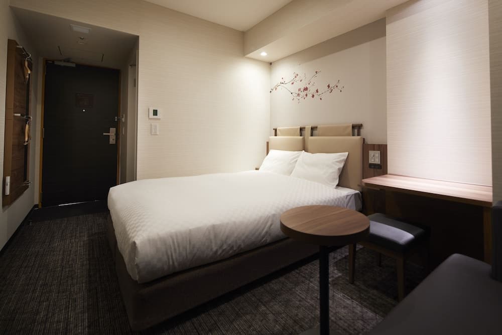 JR WEST GROUP VIA INN HAKATAGUCHI EKIMAE