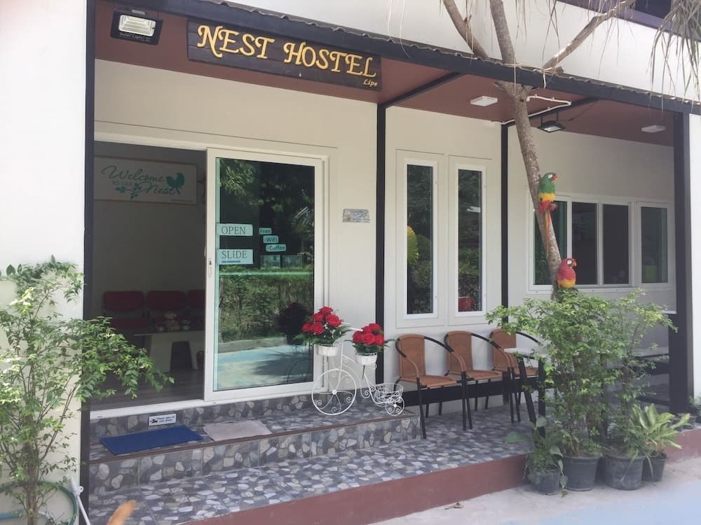 Nest Hostel Lipe