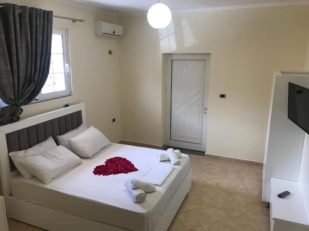 Privé Hotel and Apartment