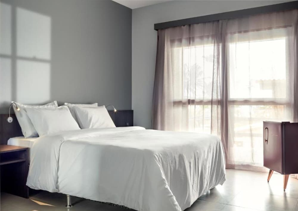 Rox by Essenza Hotel