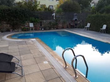 Sea Breeze Mountain Villa