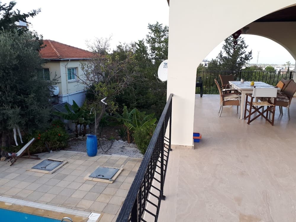 Sea Breeze Mountain Villa