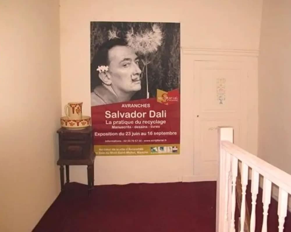 The Hostel Its a bed in the Baie