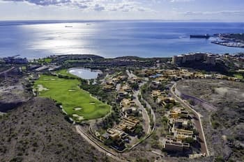 Puerta Cortes Residences