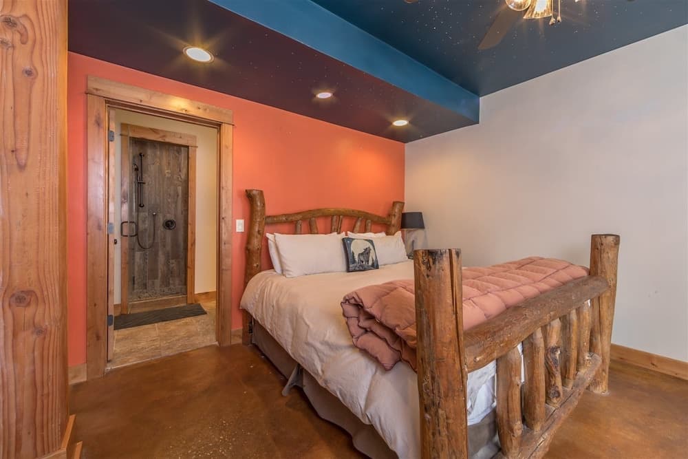 Big Sky - Little Plume Lodge