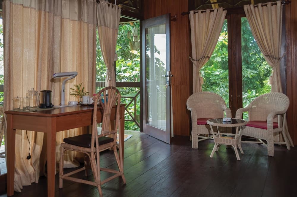 Froggies Divers Bunaken