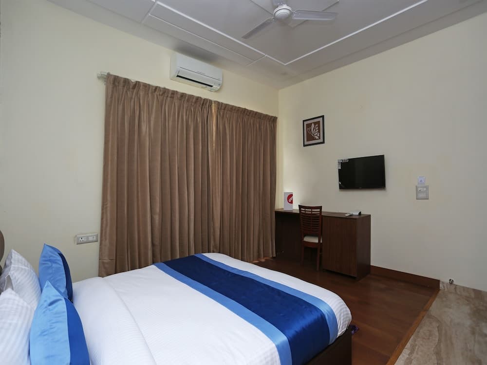 Capital O 14259 Pine Grove