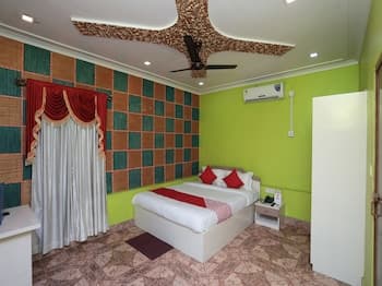 OYO 16977 Megha Resort